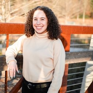 Meet your Posher, Stephanie